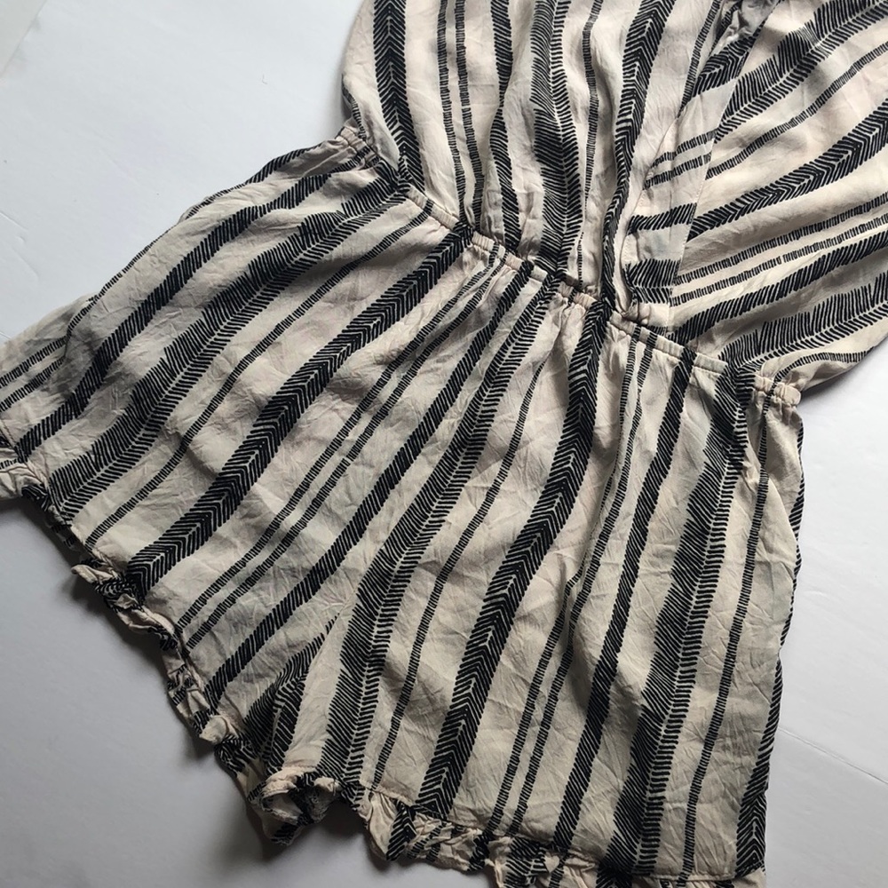 Xhilaration Romper - Picture 2 of 4